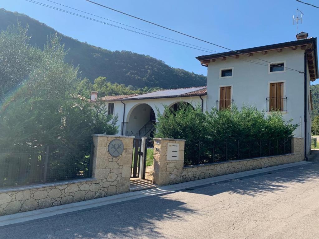 Valle * Castelgomberto